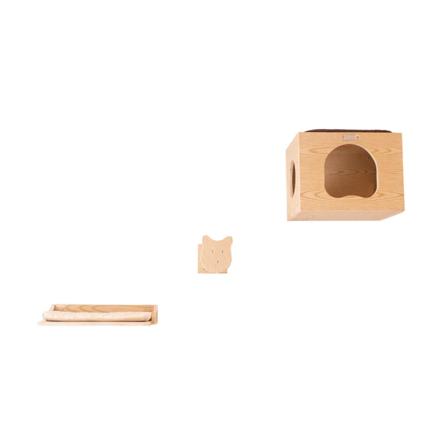 AeroMark International Inc Armarkat Wall Series: Tree W1907A With Condo