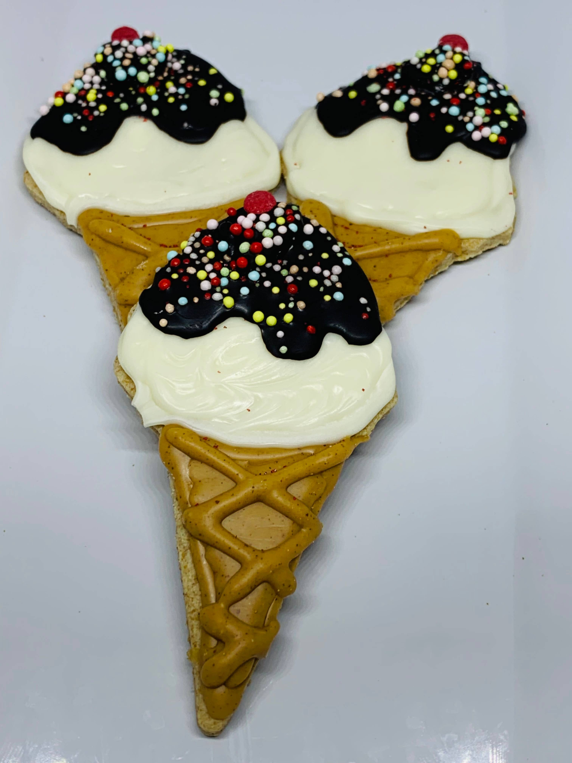 The Blue Cerebus Dog Bakery Barkin & Robbins Ice Cream Cookie Dog Treats